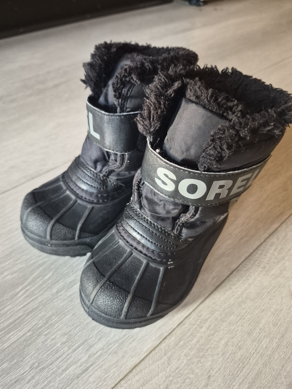 Sorel Kids Black Winter Snow Boots Faux Fur Size 8